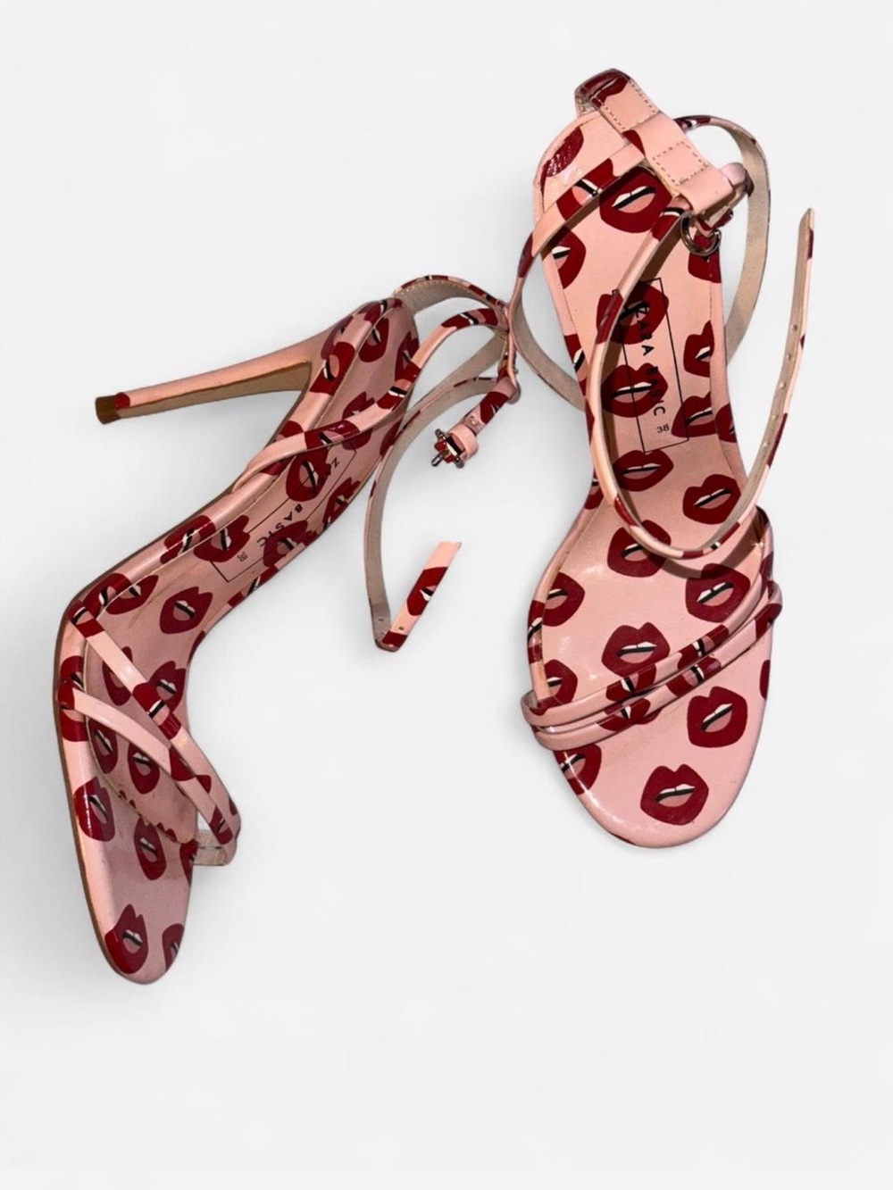 Zara Pink Lip-Print Heels